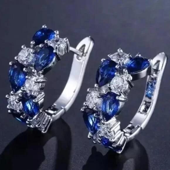 Jewelry - \\ NEW \\ S925 STERLING SILVER \\ LUXURY BLUE DIAMOND STUD EARRINGS